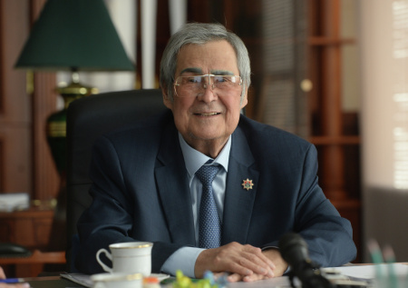 Ельцин, «Зимняя вишня», неожиданный внук: как жил и умер Аман Тулеев