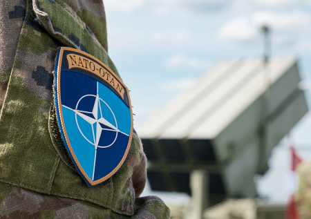 «Конь не валялся»: военэксперт о плане НАТО ускорить переброску войск к РФ