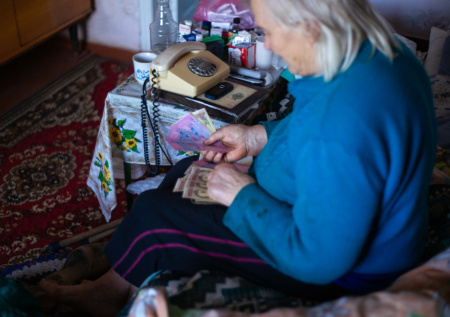 Конец пенсиям: Зеленский снова просит кредит у ЕС, куда ушли деньги Запада?