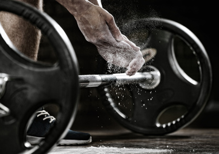 «Наш железный дед»: в ФТАР восхитились успехом 93-летнего штангиста