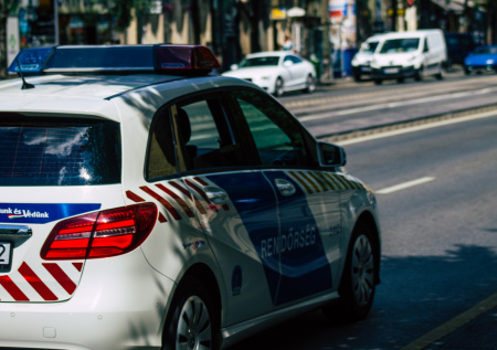 Голые экзорцисты изгоняли бесов из ребенка прямо на улице