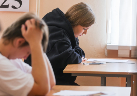 Не сдавшие ОГЭ школьники смогут обучиться профессии рабочего