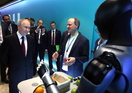 Путин заявил о важности «фронтального внедрения» отечественных технологий