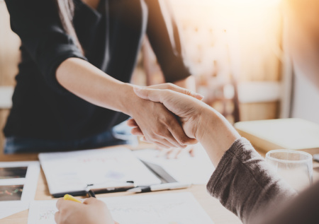 Россиянам раскрыли необычный способ завести полезные знакомства