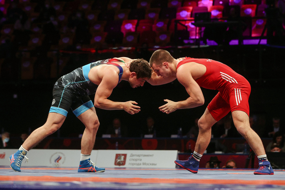 Спортсмены на международном турнире по спортивной борьбе