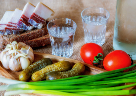 Раскрыто, чем грозит распитие алкоголя на общем балконе жилого дома