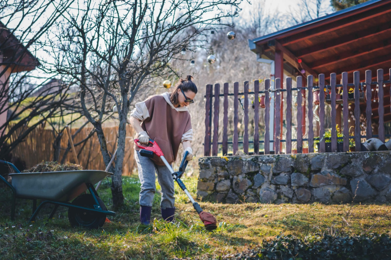 Чистка и ремонт водостоков и дренажных канав — важное дело до весны