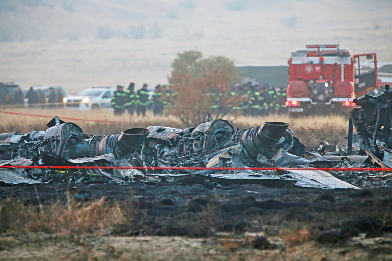 Обломки на месте крушения турецкого военно-транспортного самолета C-130
