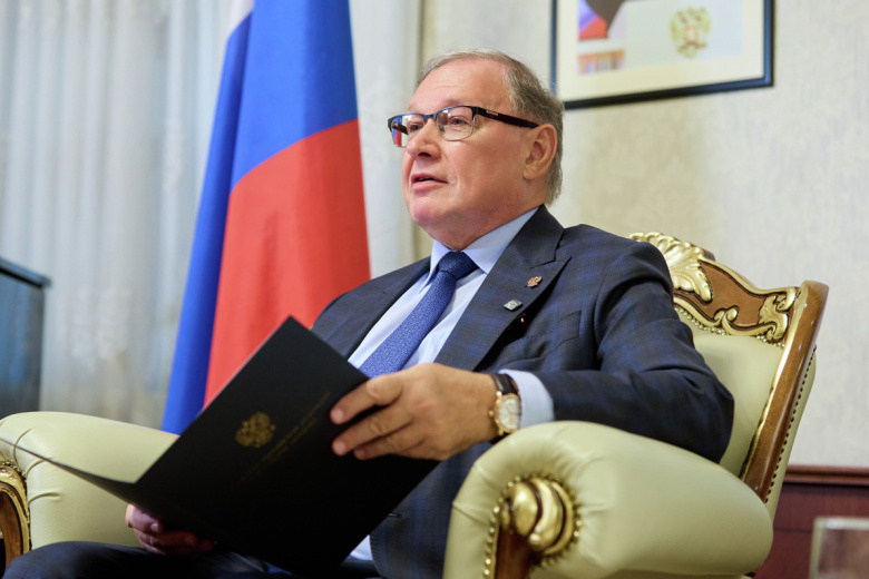 Олег Озеров