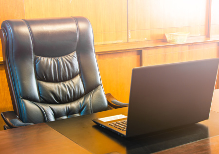 «Похоронного» мэра потребовали уволить из-за утраты доверия