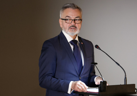 «Скоординировано»: на польского посла напала группа вооруженных лиц