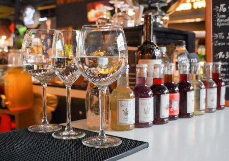 Дворовый общепит Подмосковья столкнулся с новыми ограничениями по алкоголю