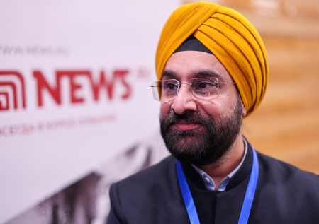 «Нужно наводить мосты»: глава Индийского делового совета о любви к России