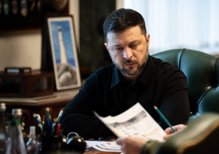 В Госдуме высказались о сжатых сроках Зеленскому на подписание плана Трампа