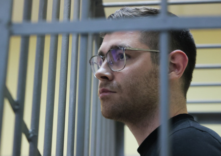 Экс-полицейский рассказал, как брал взятки от редактора URA.RU