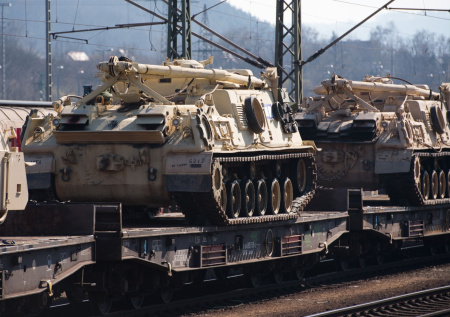 Стало известно, почему ВСУ распродают через интернет оружие и технику НАТО