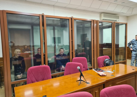 Двух бывших полицейских осудили за дерзкое похищение криптоинвестора