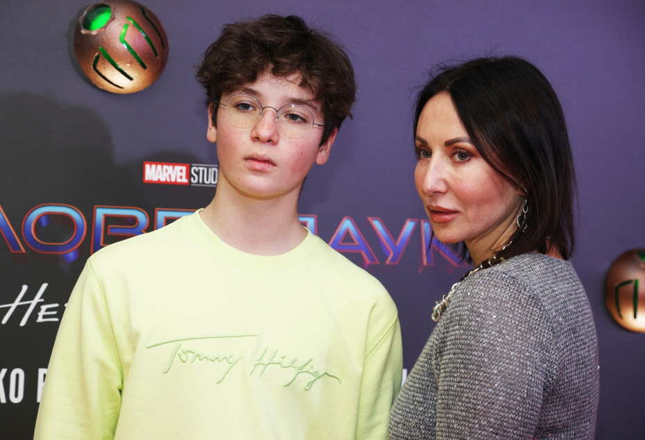 Актриса Алика Смехова с сыном Макаром