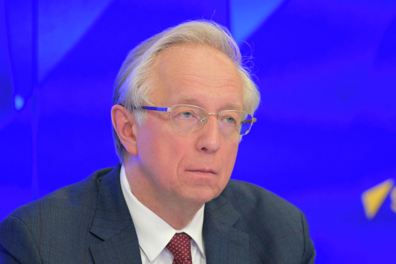 Михаил Галузин