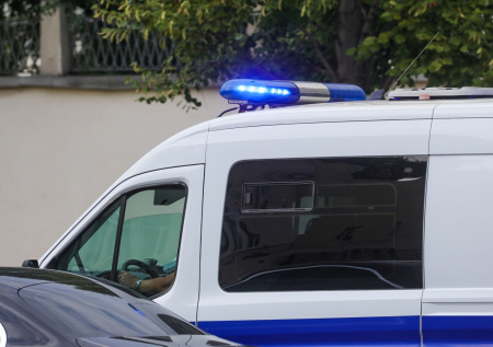 Лихач на Mercedes убил человека и скрылся с места преступления