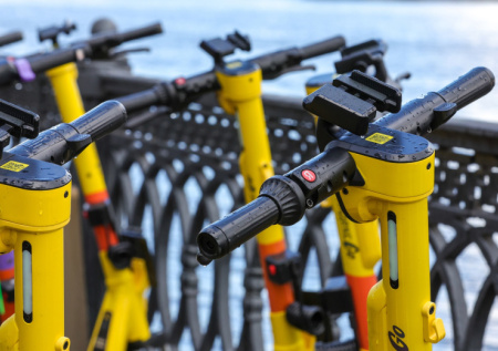 В Минтрансе высказались о необходимости прав для водителей электросамокатов