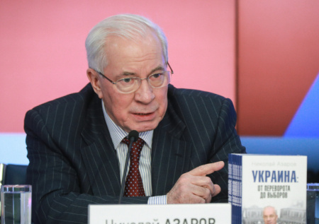 Азаров заверил в причастности Зеленского к коррупции