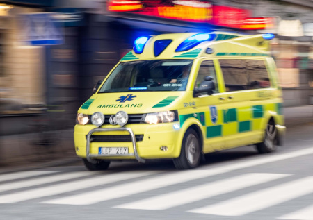 Женщина выпала из вагонетки на американских горках