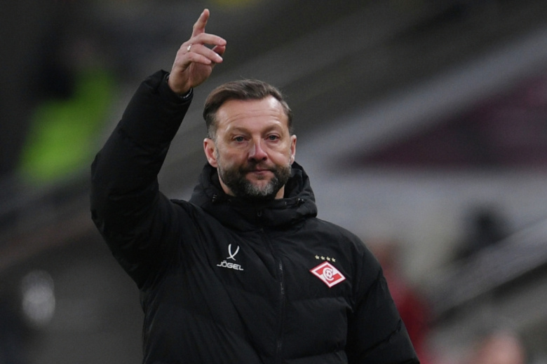 Исполняющий обязанности главного тренера ФК «Спартак» Вадим Романов