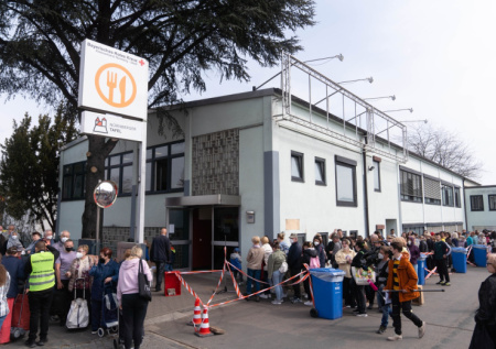 Украинцев в Германии ждет непростое решение из-за отмены пособий