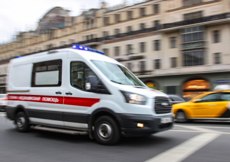 Дрон ВСУ взорвался возле женщины на парковке в Белгородской области