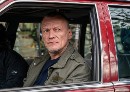 «Кричит и матерится»: где сейчас Алесей Серебряков, вернулся ли в Россию