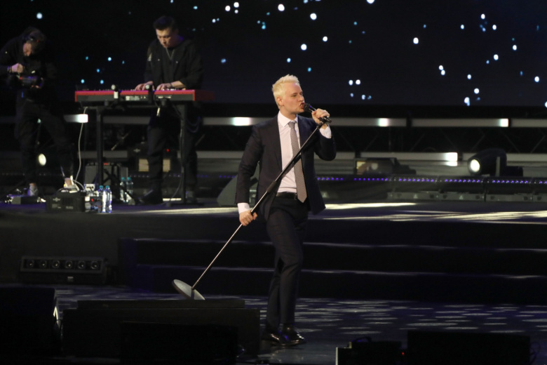 Певец SHAMAN (Ярослав Дронов) во время концерта «30 лет на сцене» в Государственном Кремлевском дворце в Москве