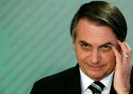 Экс-президент Бразилии пытался вскрыть паяльником электронный браслет