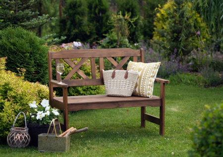 Спасаем садовую мебель и МАФы от зимних капризов: памятка для дачников