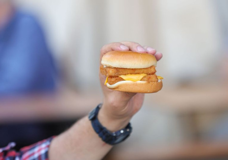 В Сети появились подробности о новых товарных знаках «Вкусно — и точка»