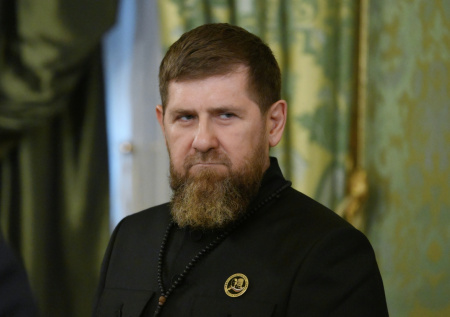 Кадыров тепло поздравил сына Адама с совершеннолетием