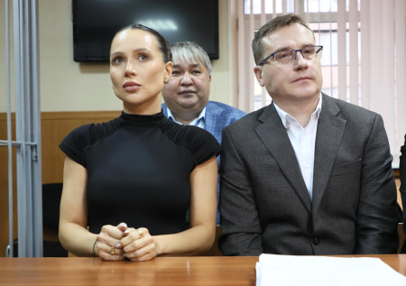 Беременная Лерчек показала кольцо на безымянном пальце