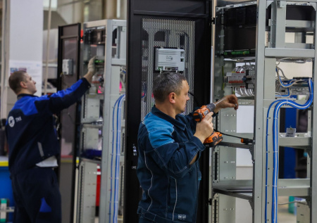 Почти тысяча семей бойцов СВО получили рабочие места в Якутии