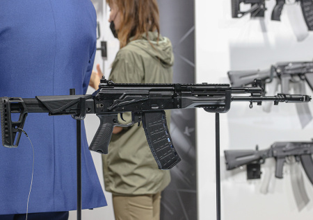 «Калашников» выполнил гособоронзаказ по поставкам АК-12 и новых АК-12К