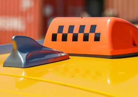 Власти приняли решение по квотам для нелокализованных такси