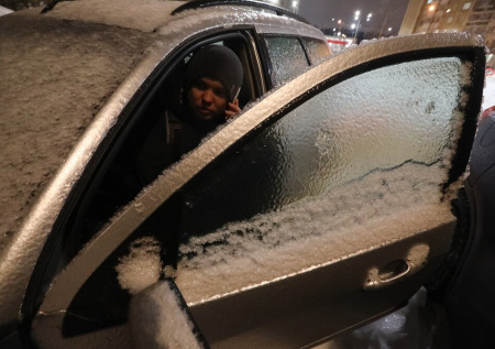 Москвичей призвали пересесть на общественный транспорт