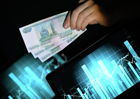 Рубль скоро рухнет? Курсы валют сегодня, 24 ноября: доллар, евро, юань