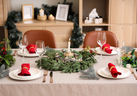 Почему в новогоднюю ночь 2026 года лучше отказаться от синего: выберите цвета, которые усиливают энергию Огненной Лошади