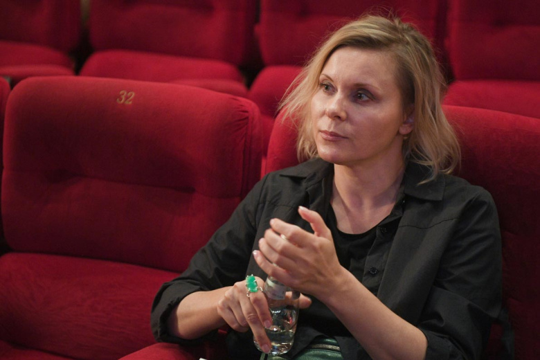 Актриса Яна Троянова