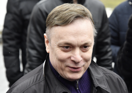 Розыск, мошенничество, «войны» со звездами: где сейчас Андрей Разин