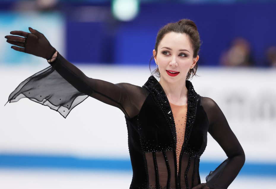 Российская фигуристка Елизавета Туктамышева во время показательных выступлений на командном турнире ISU World Team Trophy. Осака, Япония, 2021 год