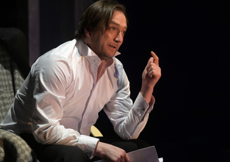 Крым, проблемы со здоровьем, тайный брак: куда пропал актер Петр Красилов