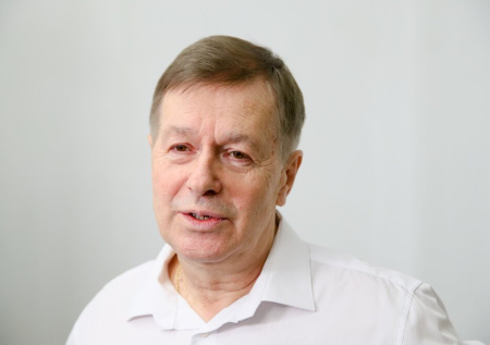 Смерть детей, уход Безруковой, реакция на СВО: как живет Игорь Ливанов