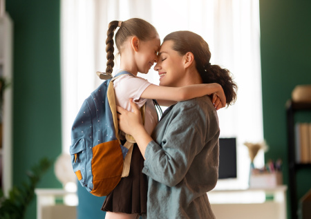 «Нужно просто наслаждаться жизнью»: психологи о секретах хорошей матери