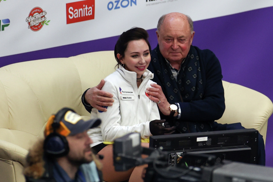 Елизавета Туктамышева и тренер Алексей Мишин